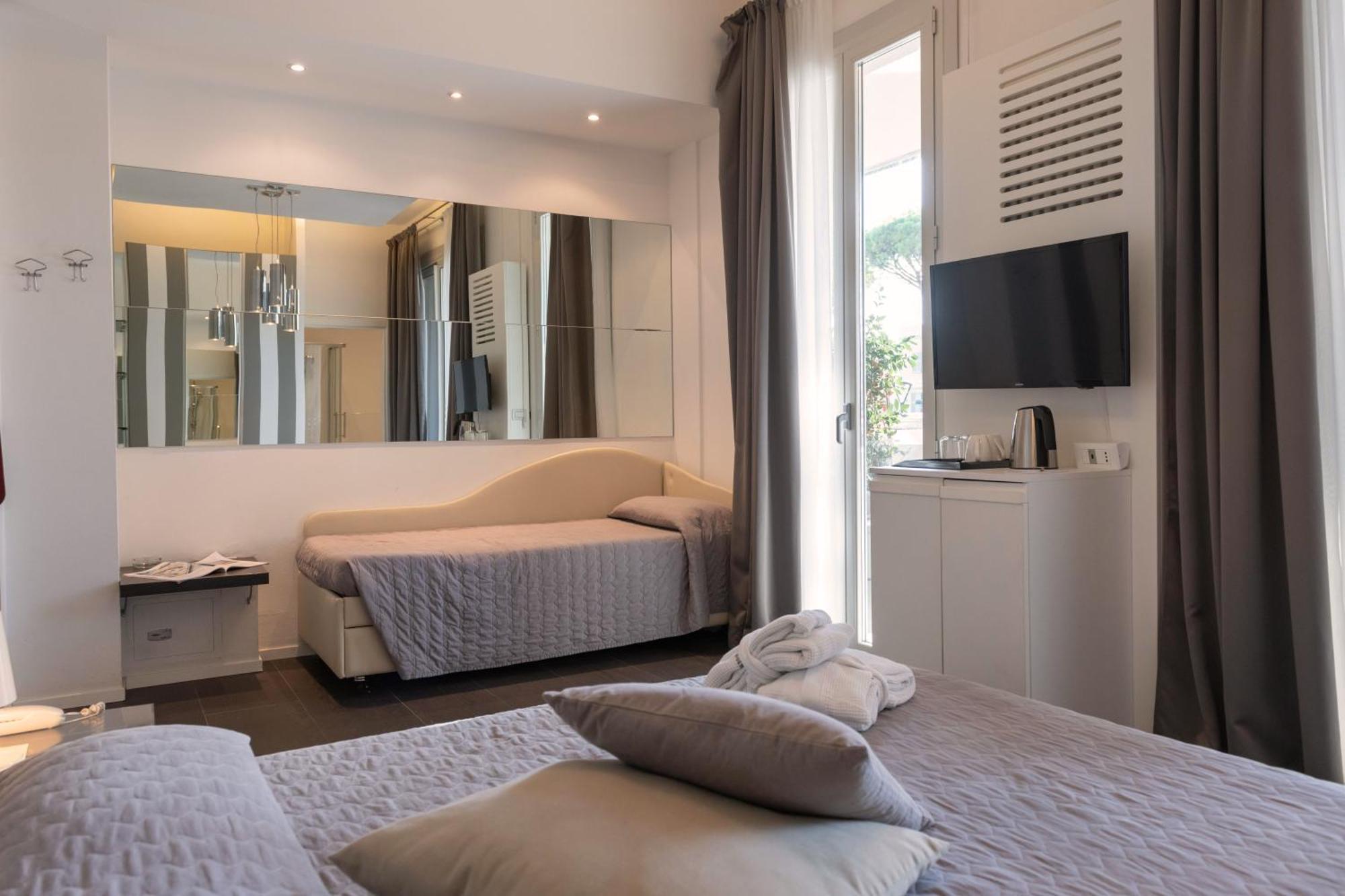 Perla Verde Hotel มิลาโน แมริตทิมา ภายนอก รูปภาพ
